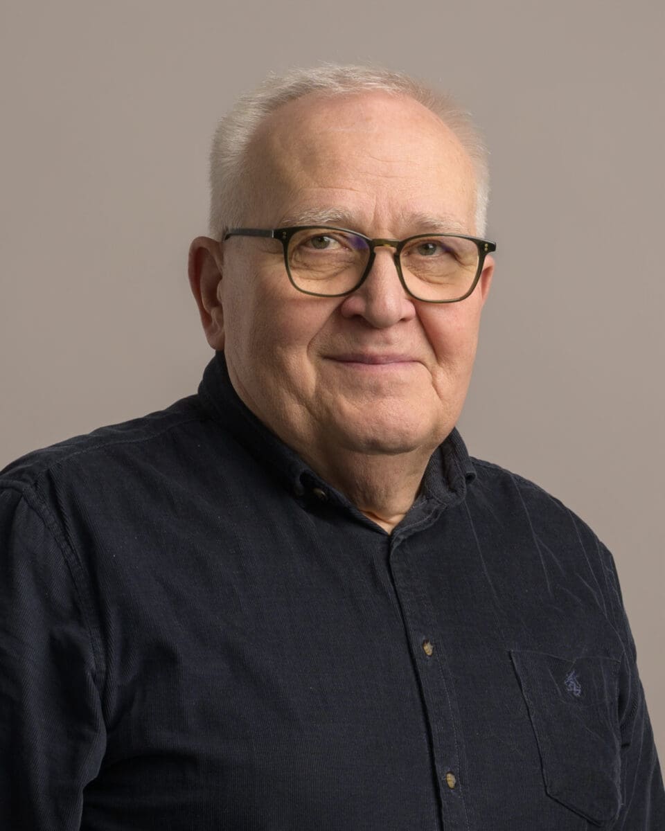 Urmakermester Svein Ola Bang​
